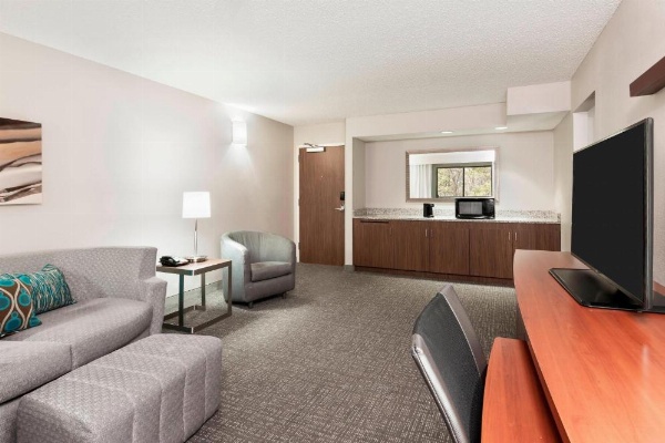 Courtyard by Marriott Asheville image 23