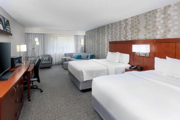 Courtyard by Marriott Asheville image 9